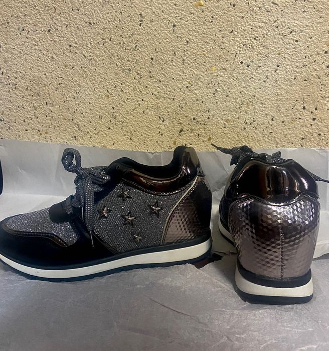 Маратонки с платформа