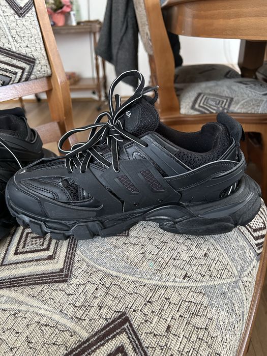 Balenciaga Track