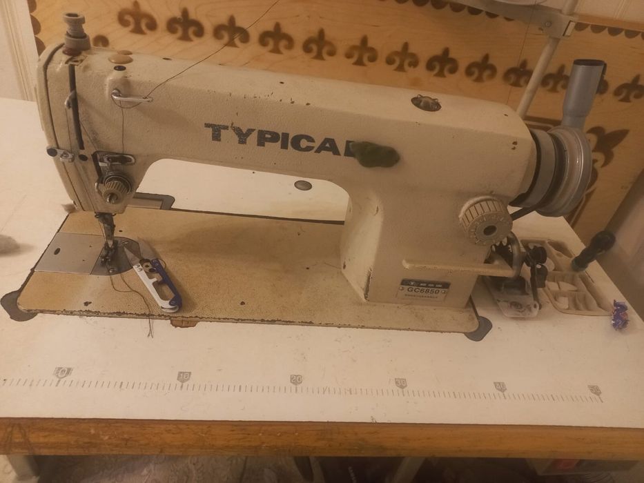Швейная машинка б/у