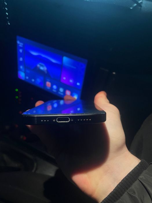 Продам iphone 15 128gb