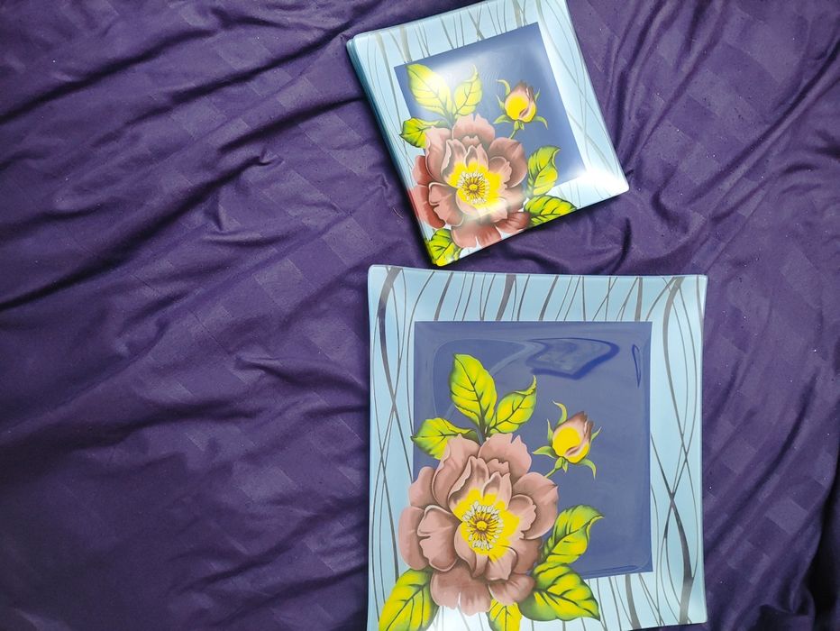 Набор тарелки и блюдо продам