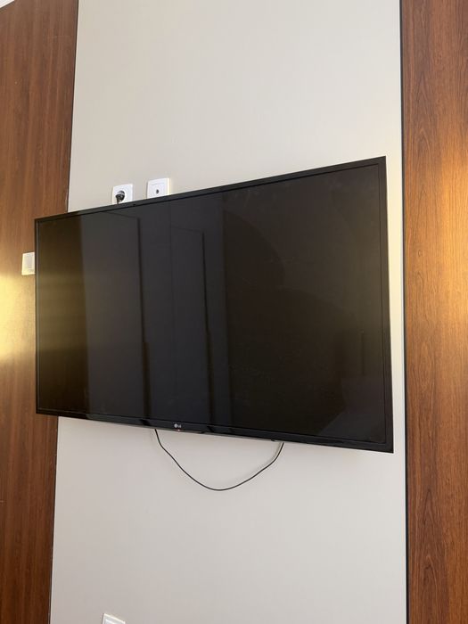 LG телевизор 70:110