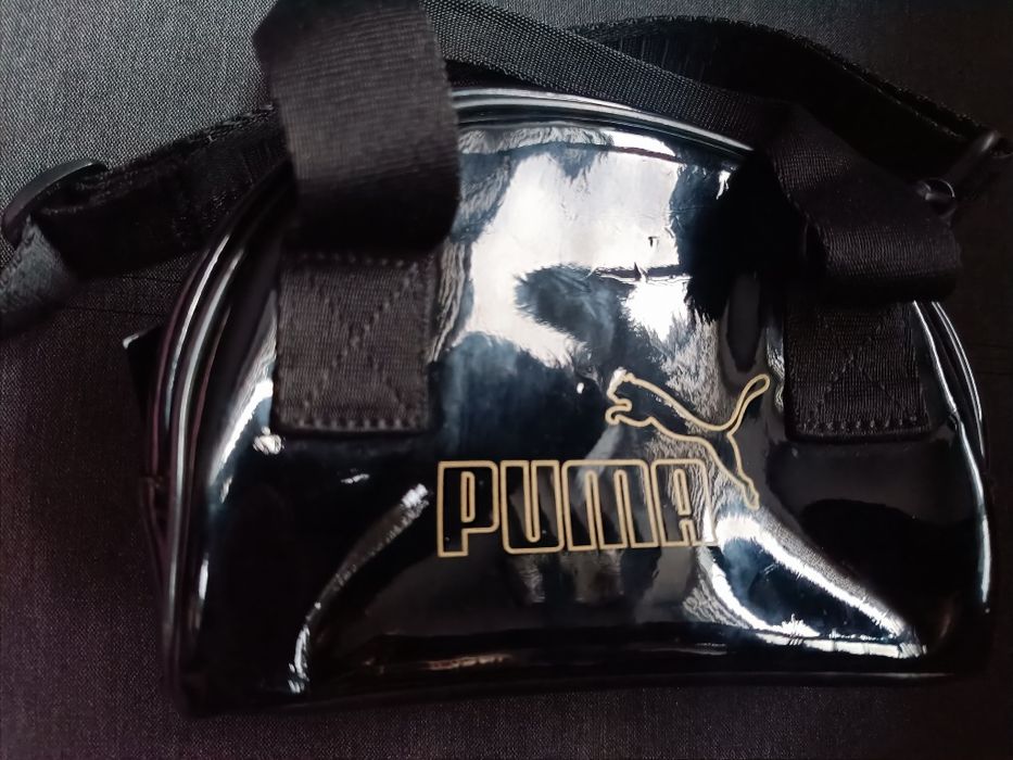 Puma малка чанта Core Up Grip с лачен ефект