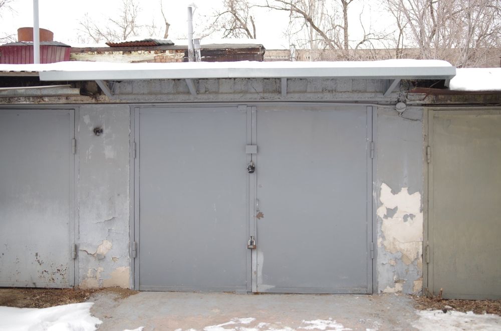 Продам гараж , пл. 16.5кв.м.,находится на Самал 1