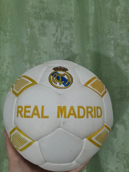 Продам мяч для футбола