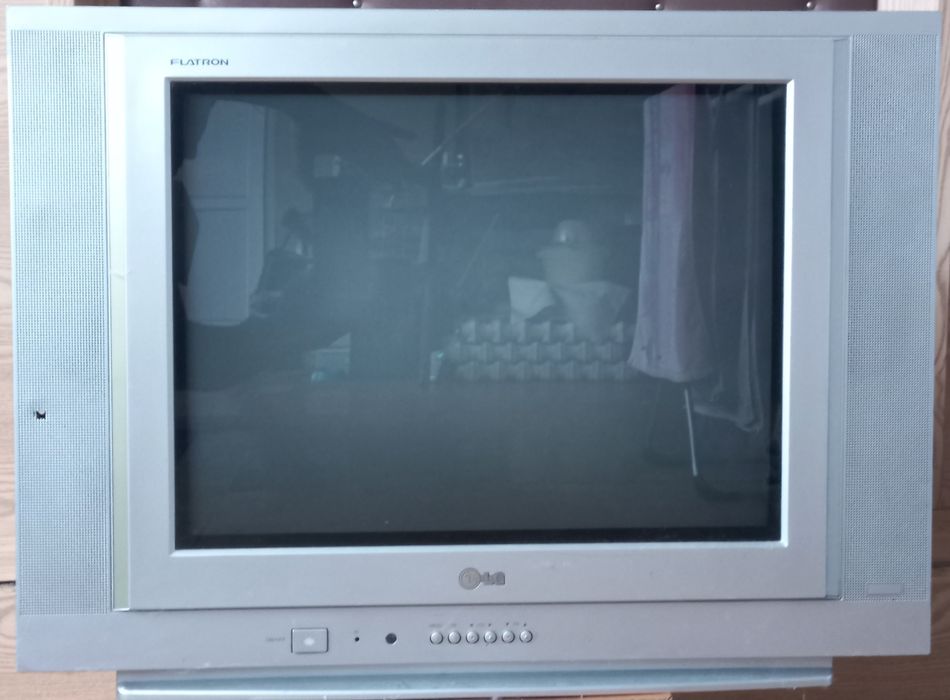 Телевизор LG 54 см