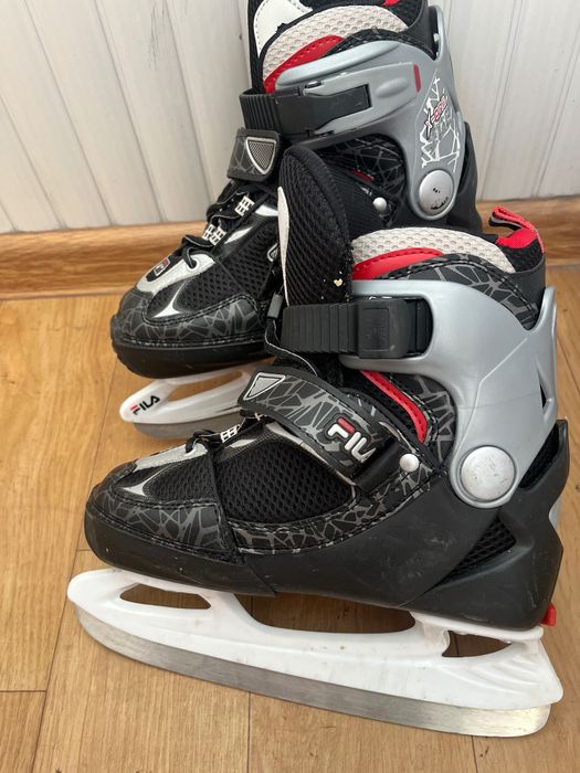 Продам детские коньки