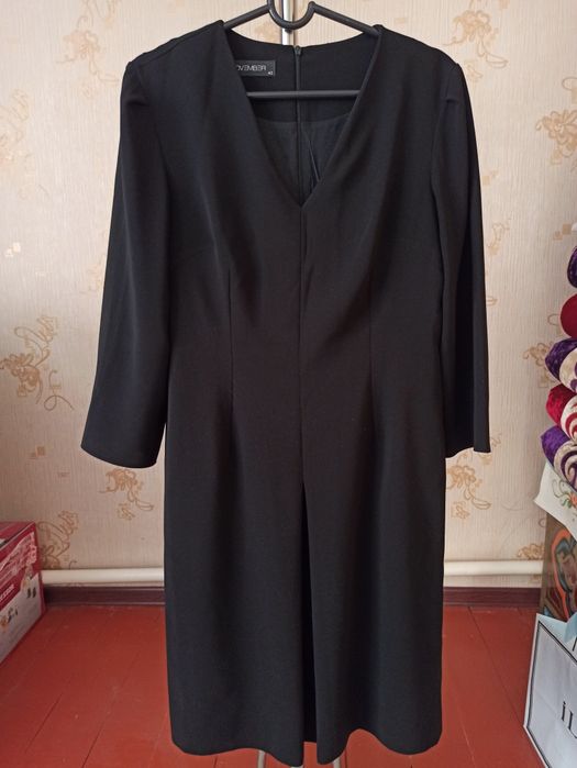 Продам платье юбку костюм