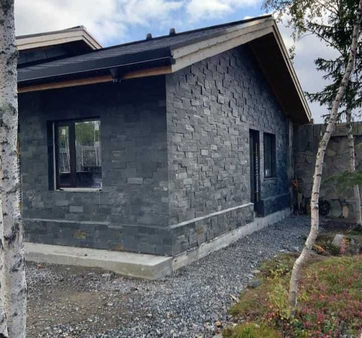 Камень плитняк природный.