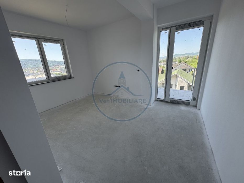 Apartament 3 camere / 2 bai / etaj 3 / 95 mp / parcare + boxa / ZONA