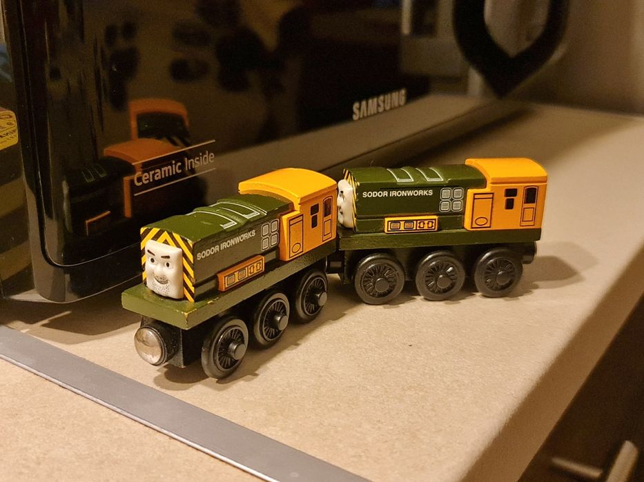 Thomas - Locomotive Iron Arry & Bert Sodor Ironworks - NOS