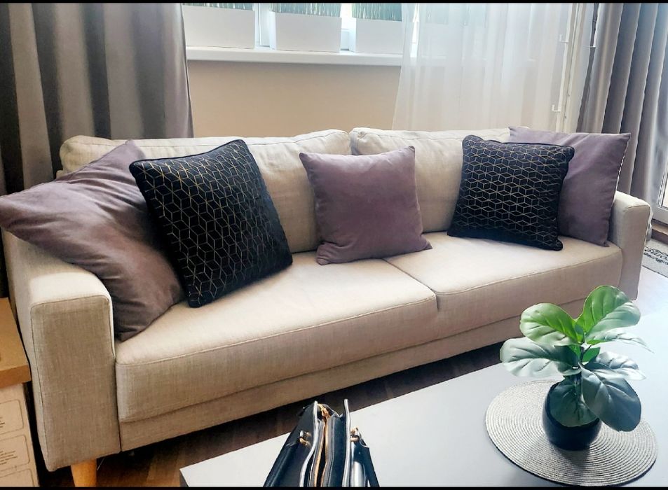 Тримесетен диван в светло сив нюанс от Jysk, модел EGENSE