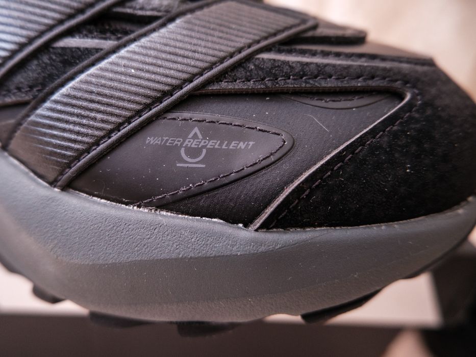 Кроссовки Adidas 40 весна/осень