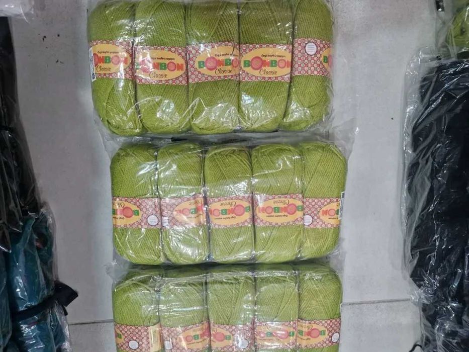 Продавам прежда BONBON, разнообразие от цветове