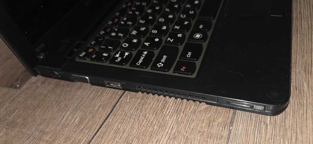 Продам нетбук Lenovo S205