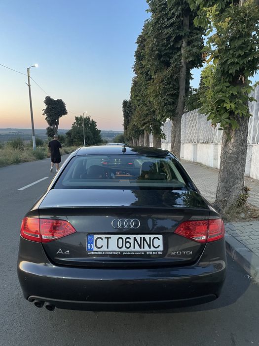 AUDI A4 2010 — imagine 2