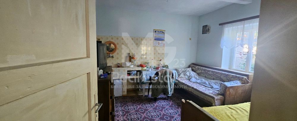 Къща в Пловдив, област-с.Тополово площ 162 цена 94500