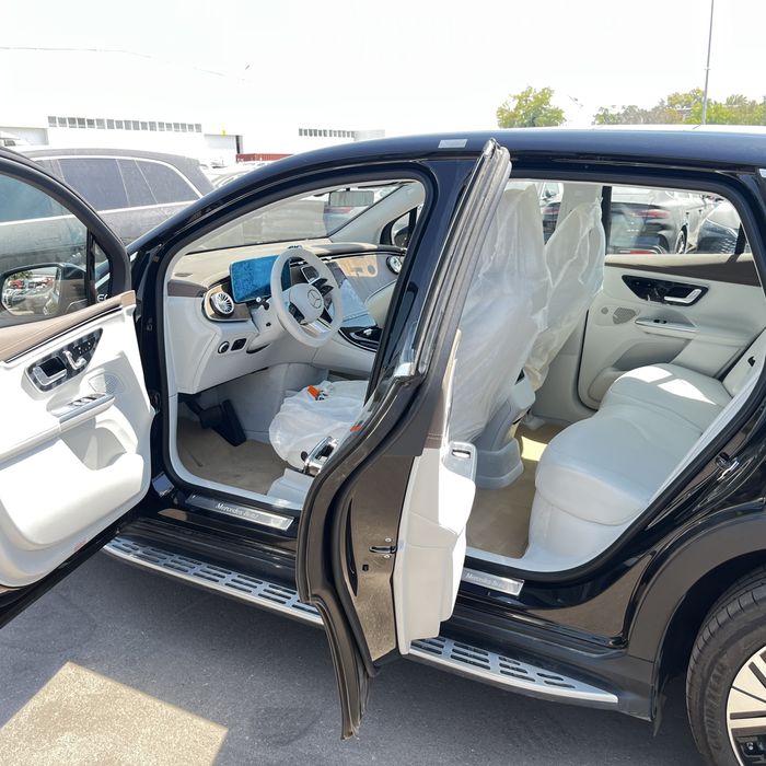 MERCEDES BENZ EQE 500 SUV. Без пробега 2025. В Ташкенте.