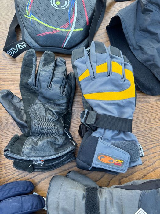 8 perechi Mănuși Moto plus 2 protecții coloana