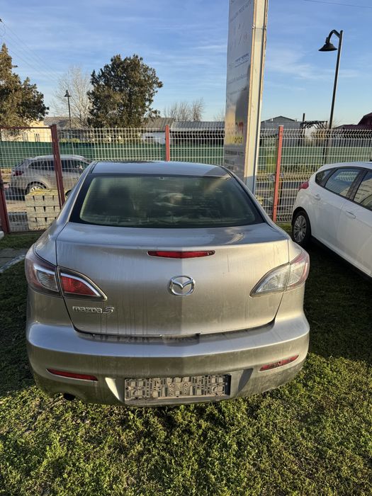 Dezmembrez Mazda 3 BL sedan limuzina 1,6 benzina Z6 2009-2013