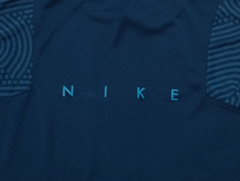 Nike DRI-FIT Strike Tee оригинална тениска L Найк спортна фланелка