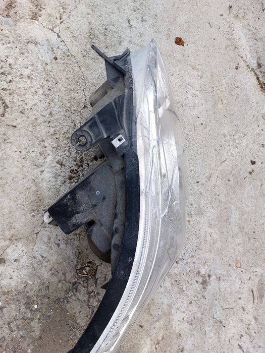 Фара правая на шевролет кобальт