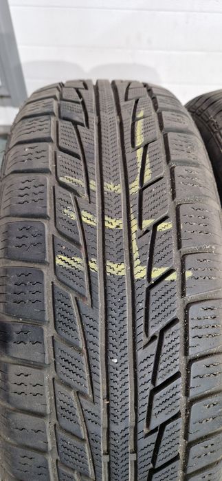 Vând cauciucuri  de iarnă 205/65/R15