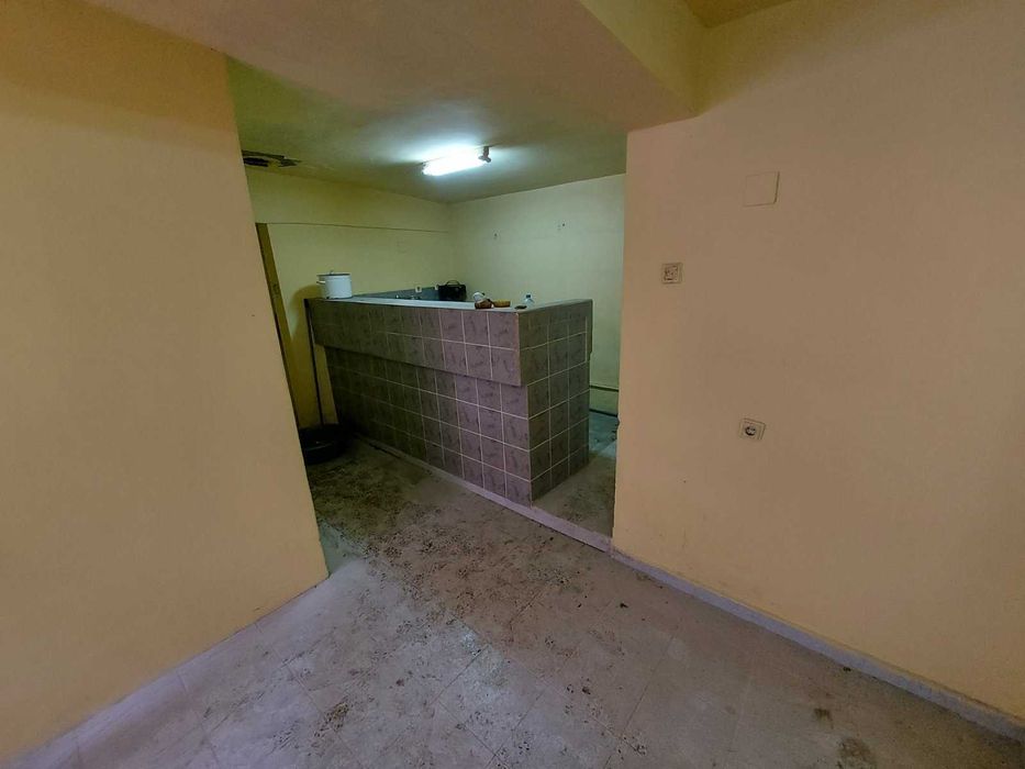 Продава се Заведение в Търговище, Запад 1 - 54 кв.м за 850 €/кв.м - Снимка #4