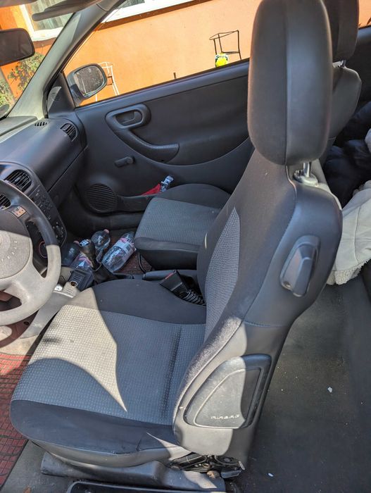 Auto, moto, ambarcațiuni