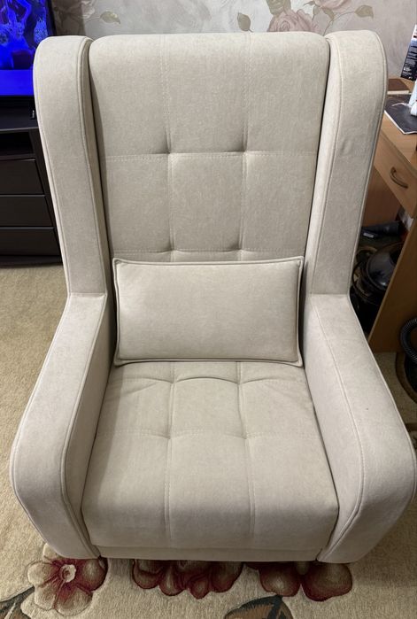 Продам кресло новое.