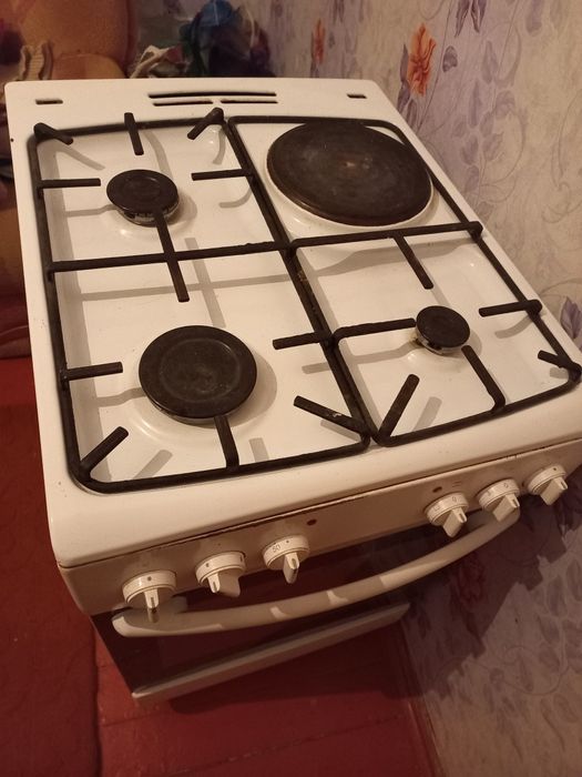 Продам газ плиту