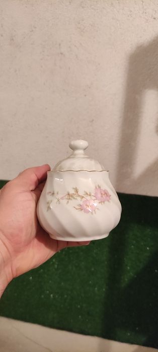 Порцеланов сервиз