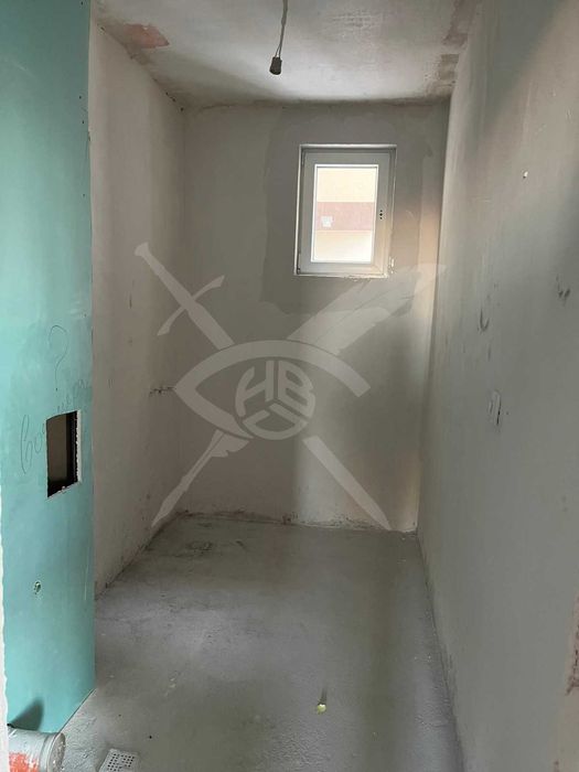 Продава се Тристаен апартамент в Пловдив, Южен - 97 кв.м за 1093 €/кв.м - Снимка #1