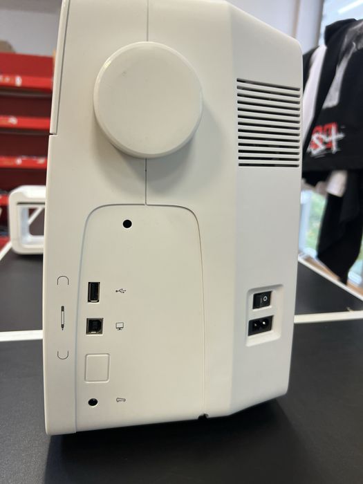 Бродировачна машина BERNINA B500