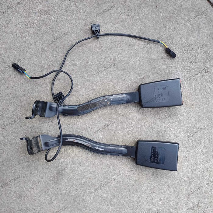 Set teaca centura stg - dr fata VW Golf 5 plus