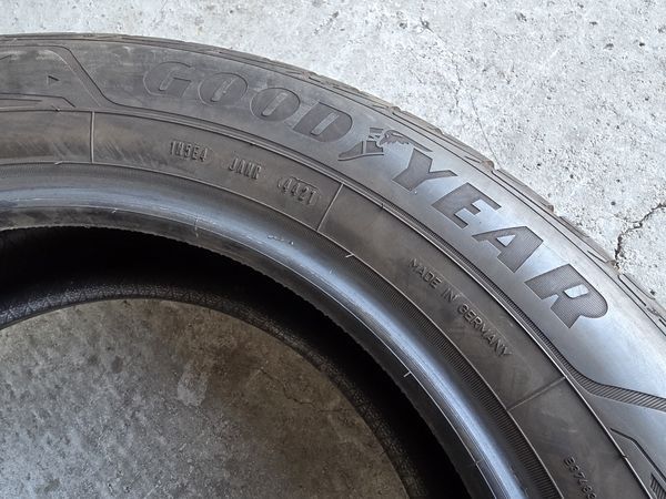 225/60/18 Goodyear 4бр