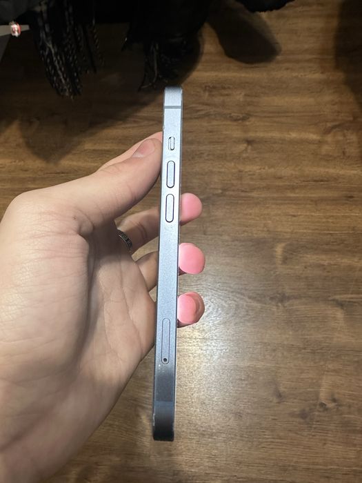 Продам Iphone 14