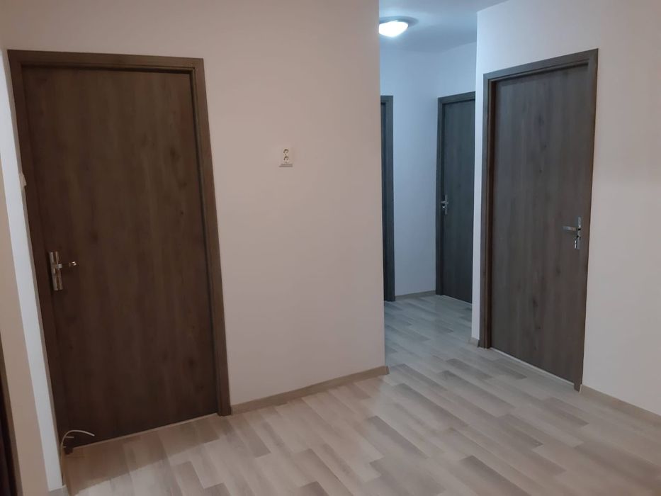 Apartament 3 camere 84mp  Central– Poli 2, Et.1, Spațios și luminos