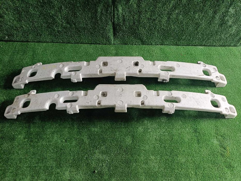 Оригинальный уплотнитель бампера от Toyota Camry 30 35