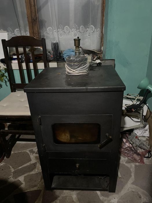Продавам камина на дърва ,парно