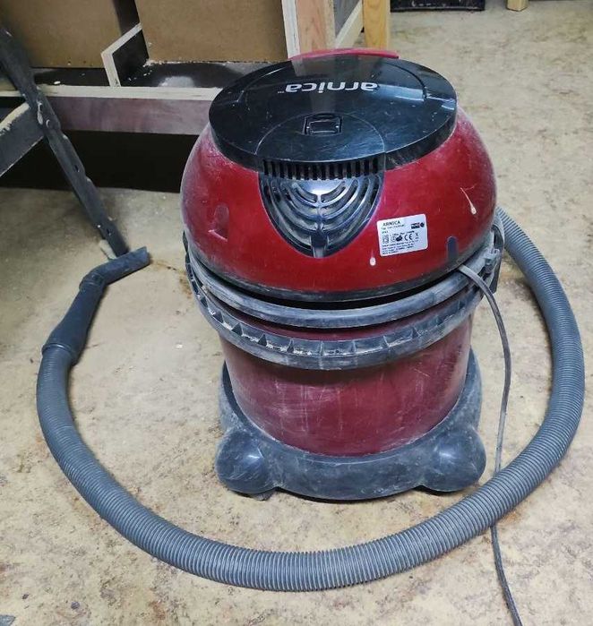 Разные электроинструменты (пила, рейсмус, фрезер)