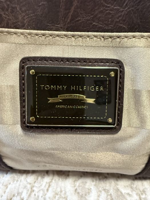 Geanta Tommy Hilfiger originala bej maro ca noua