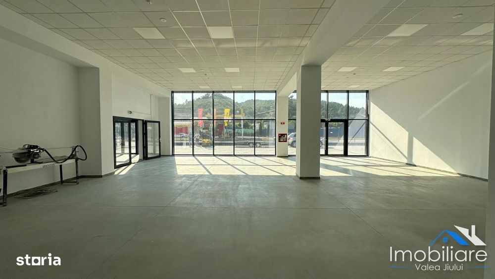 Spatiu comercial / Hala  - Petrosani | Str. Livezeni | 550 mp