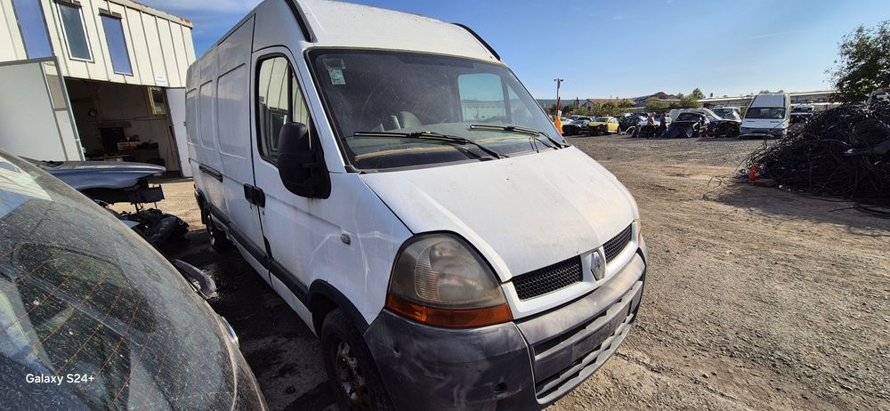 Dezmembram Renault Master 2.5 DCI