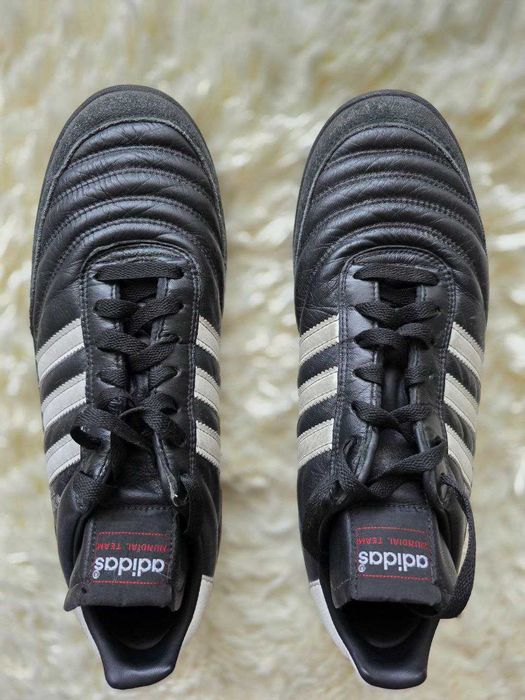 Бутсы (сороконожки) Adidas Mundial Team, 44 размер (почти новые).