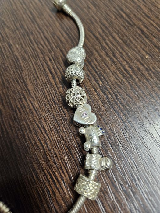 Vand bratra originala Pandora - 18 cm + 6 charmuri baietel