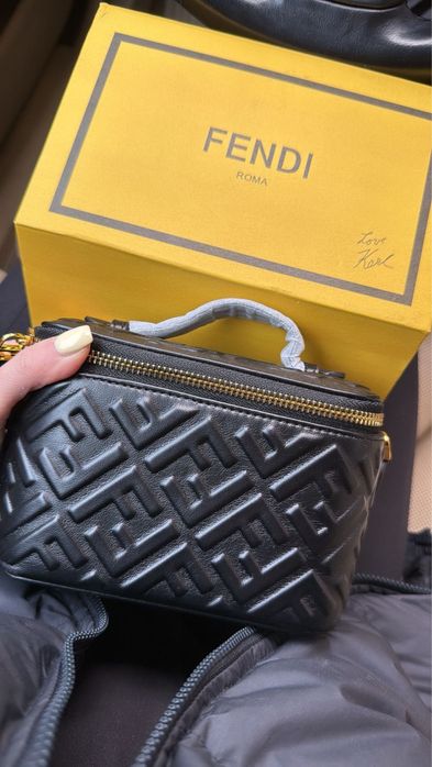 Дамска чанта fendi