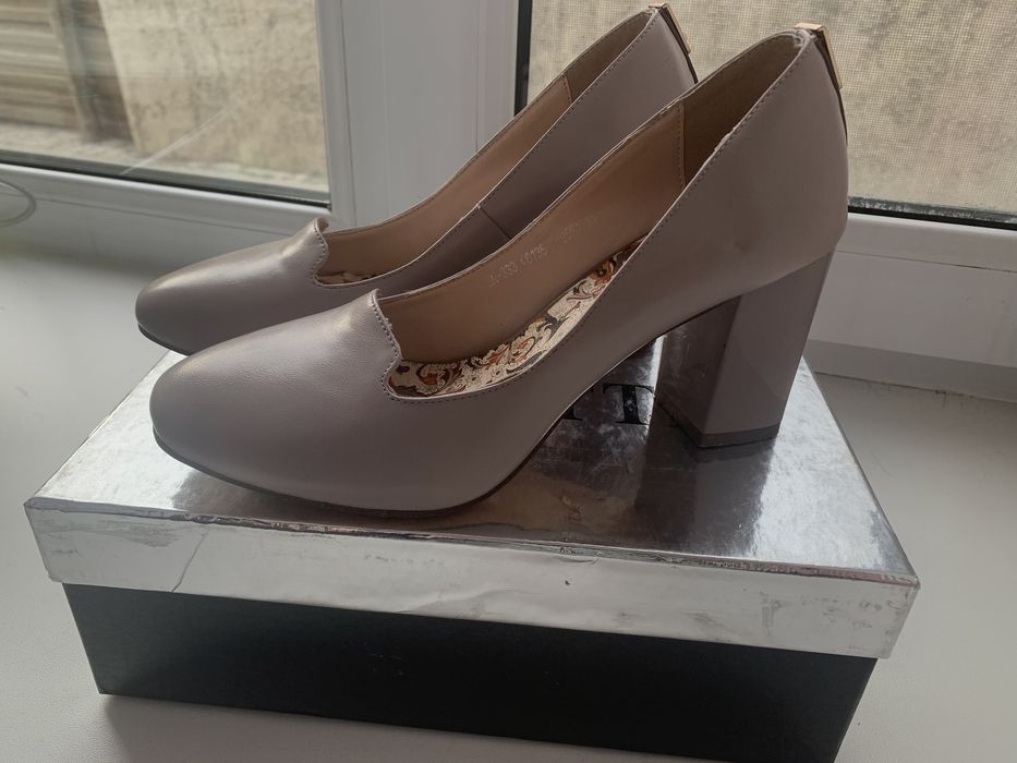 Женские туфли