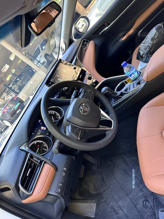 Toyota camry 75 2023 Grande