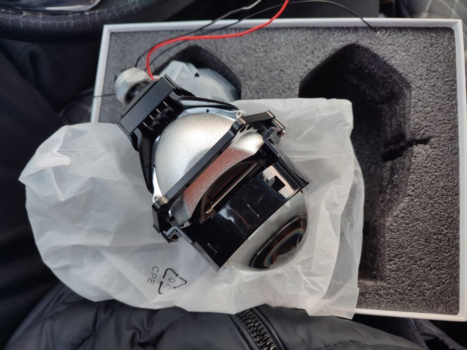 Фары для машины «Би лед»